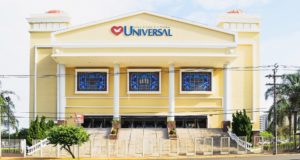 Igreja Universal diz que curou casal com AIDS