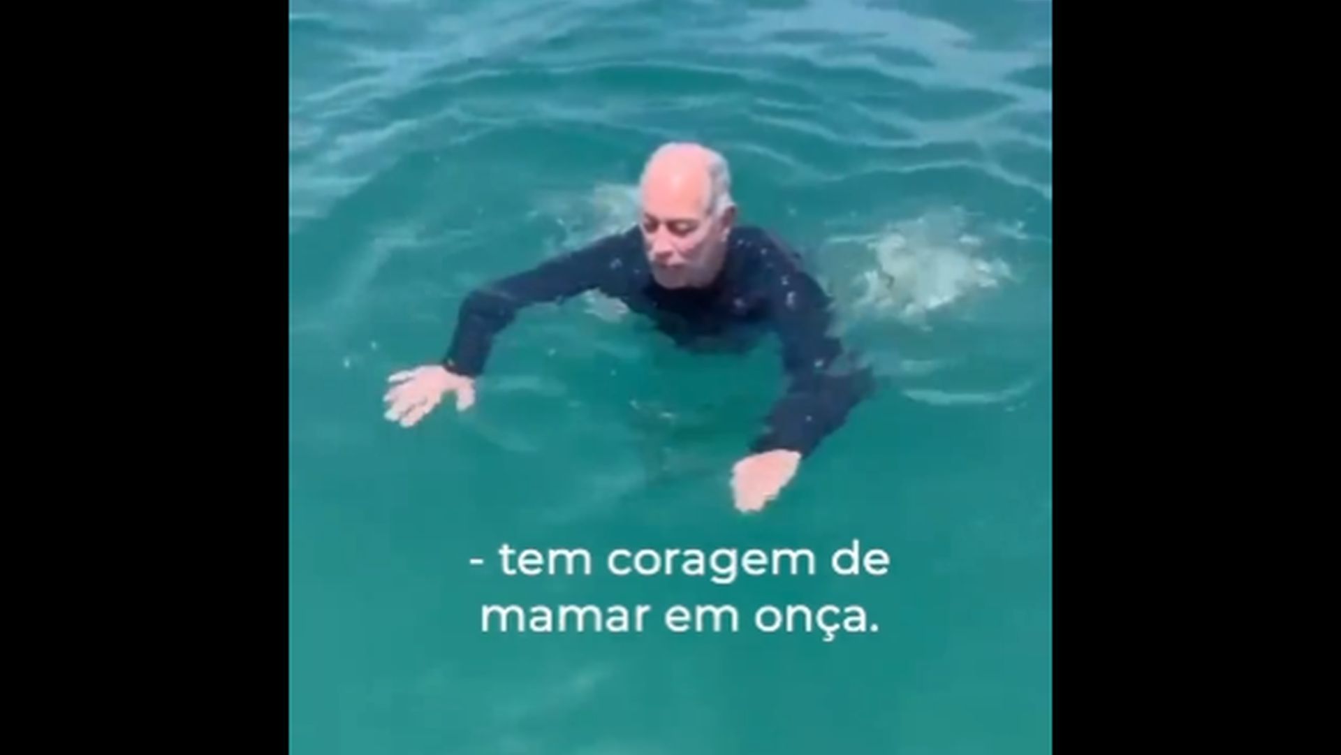 Ciro posta VÍDEO nadando com tubarão: "Aqui tem coragem de mamar em onça”