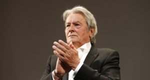 Alain Delon diz que nunca gostou de envelhecer e por isso prefere o suicídio assistido