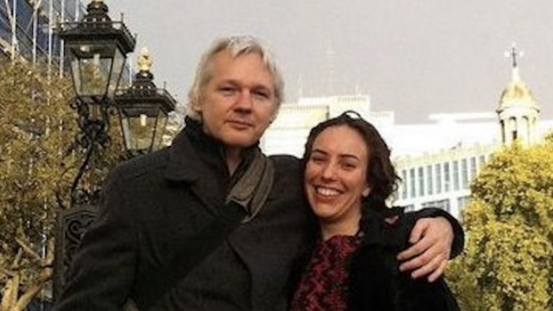 Julian Assange e sua noiva, Stella Moris