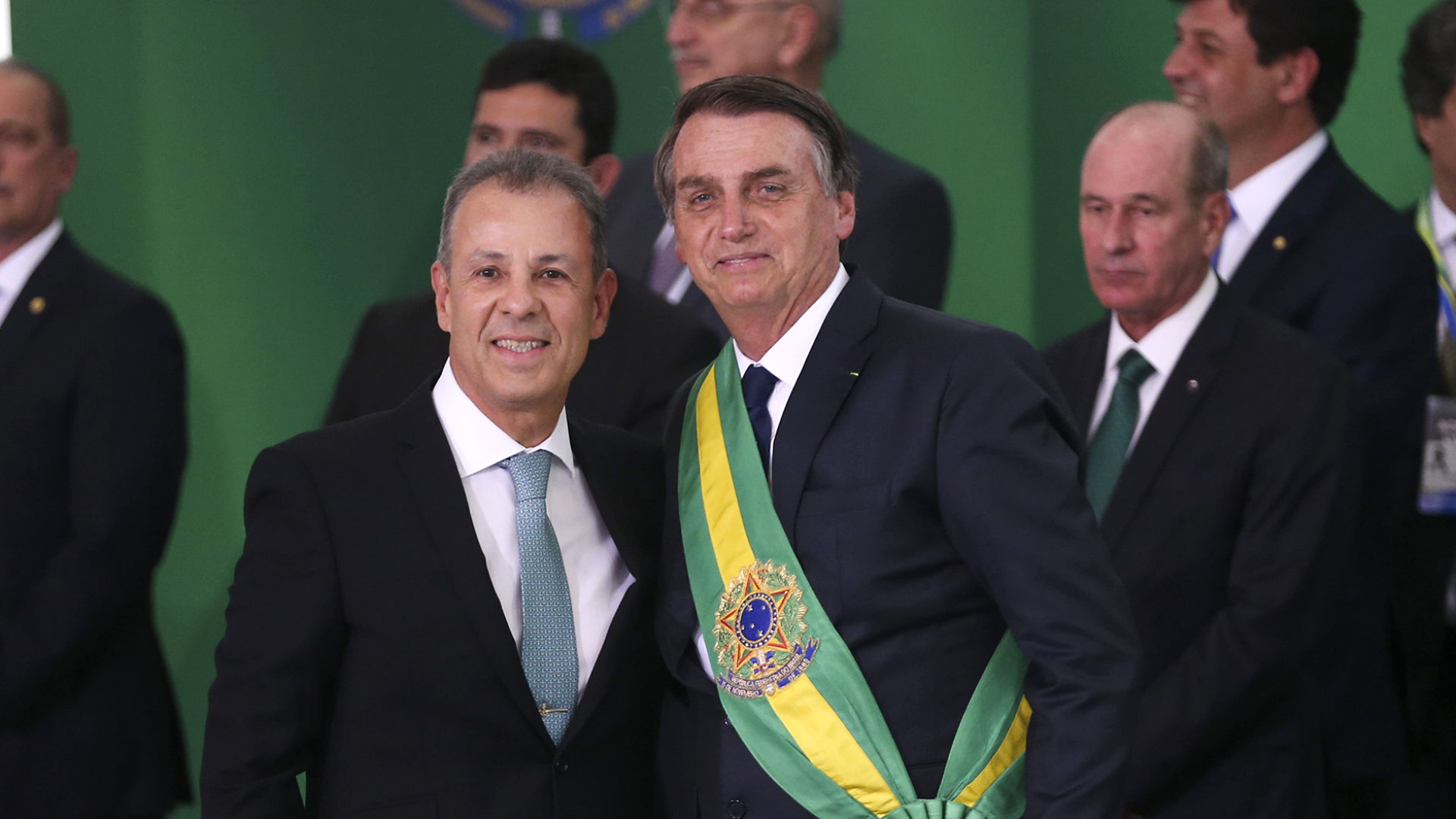 Ministro de Bolsonaro quer criar imposto que já existe para conter alta dos combustíveis