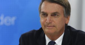 PGR não vê ilegalidade de Bolsonaro em trocas na PF