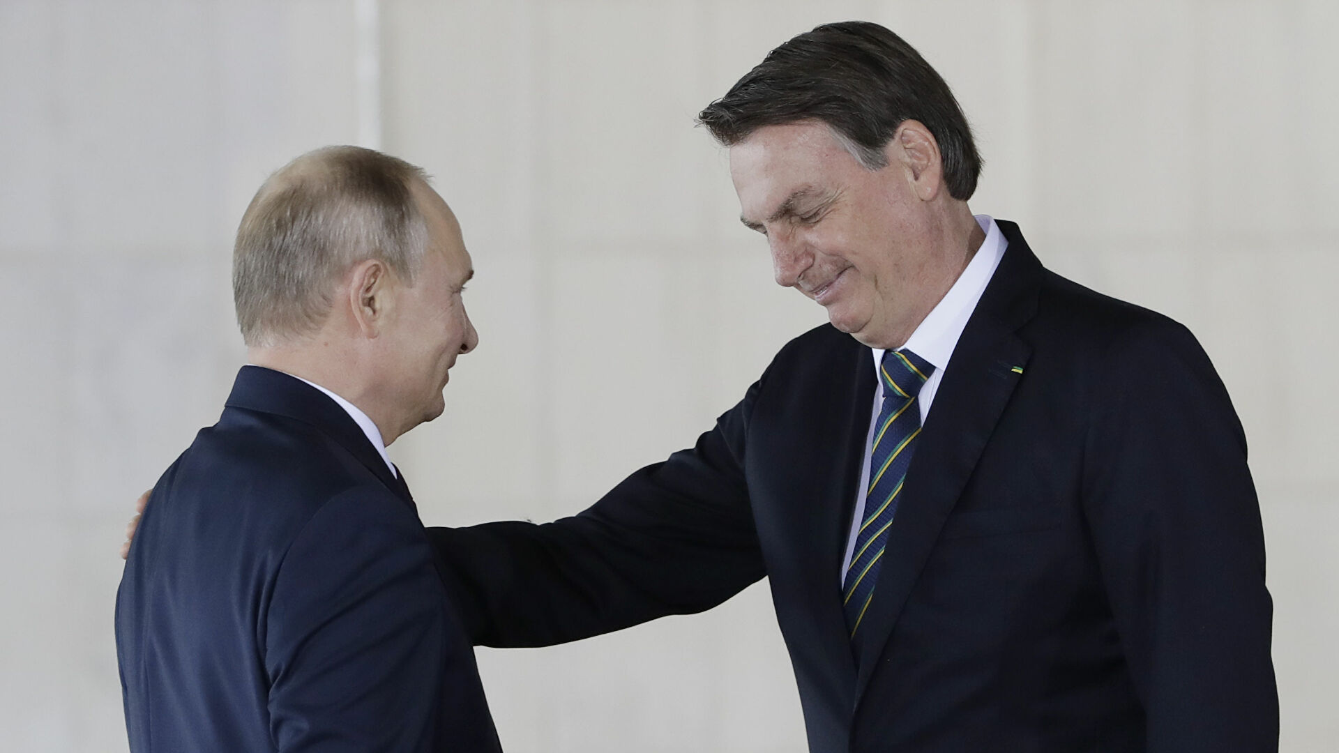 Bolsonaro ao lado de Putin