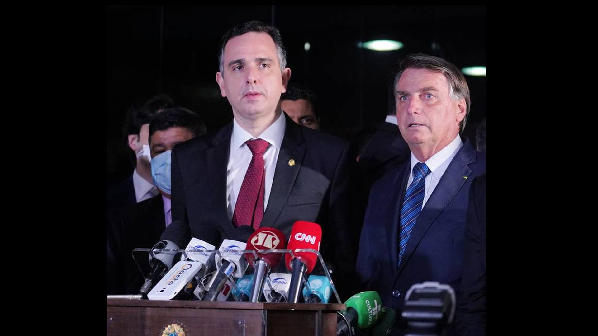 O presidente do Senado, Rodrigo Pacheco (DEM-MG), e o presidente Jair Bolsonaro.