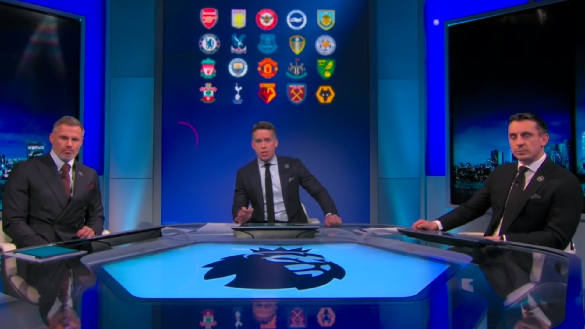 Carragher e Neville falam sobre Pelé