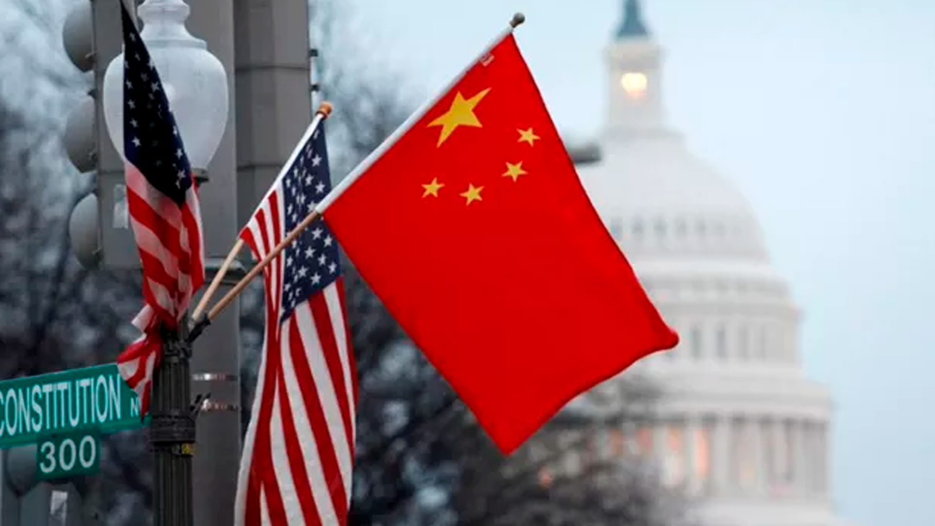 Bandeiras dos EUA e da China