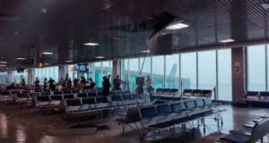 Buraco no teto do Aeroporto faz com que água da chuva entre
