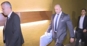 Daniel Silveira foge de tornozeleira eletrônica