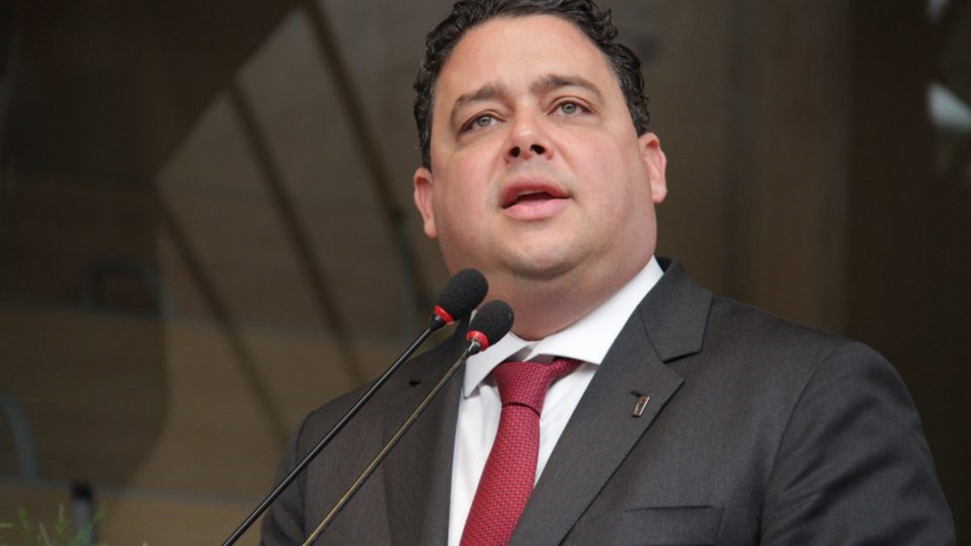 PSD lança Felipe Santa Cruz como pré-candidato