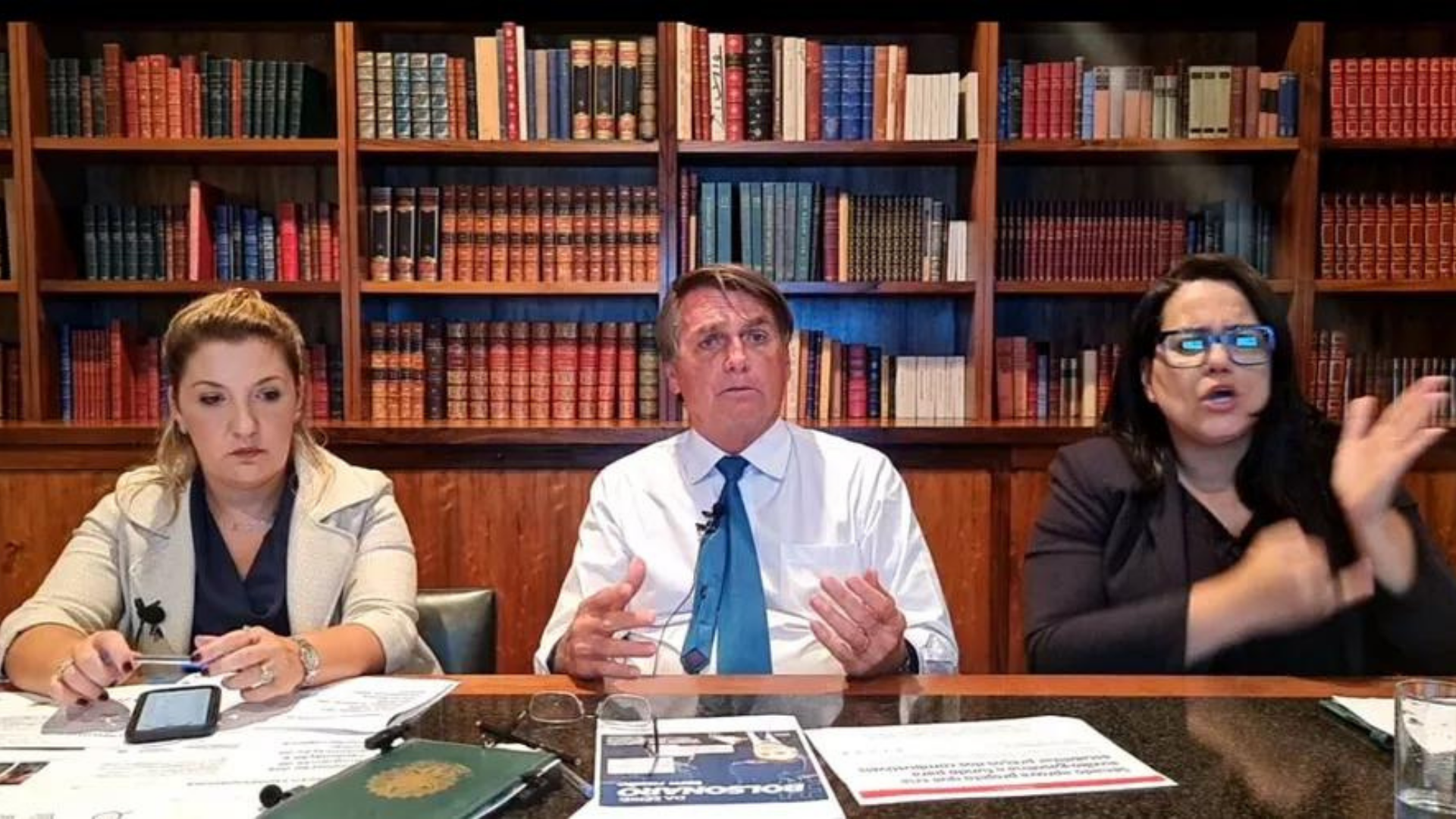 Em pânico, Bolsonaro comenta paralisação dos caminhoneiros
