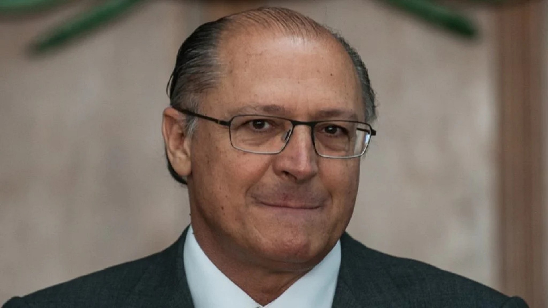 Alckmin negocia com PV 