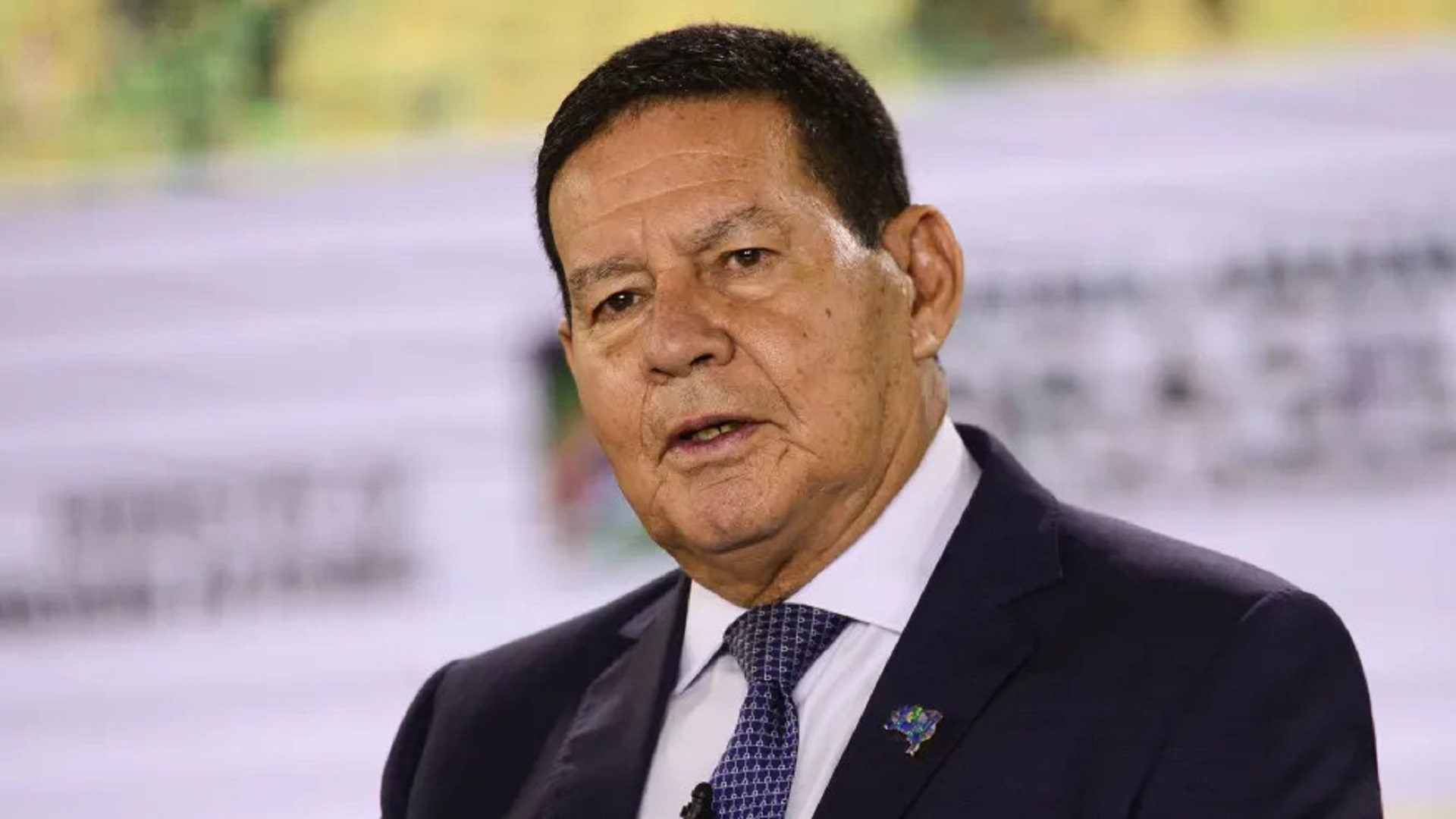 Mourão diz que cláusula de barreira