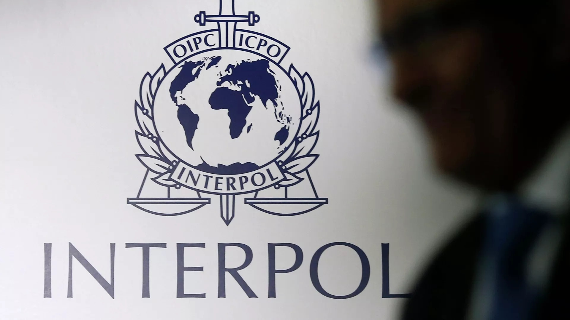 Interpol nega pedido de países do Ocidente