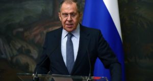 Lavrov diz que não está nos planos da Rússia tomar o governo da Ucrânia