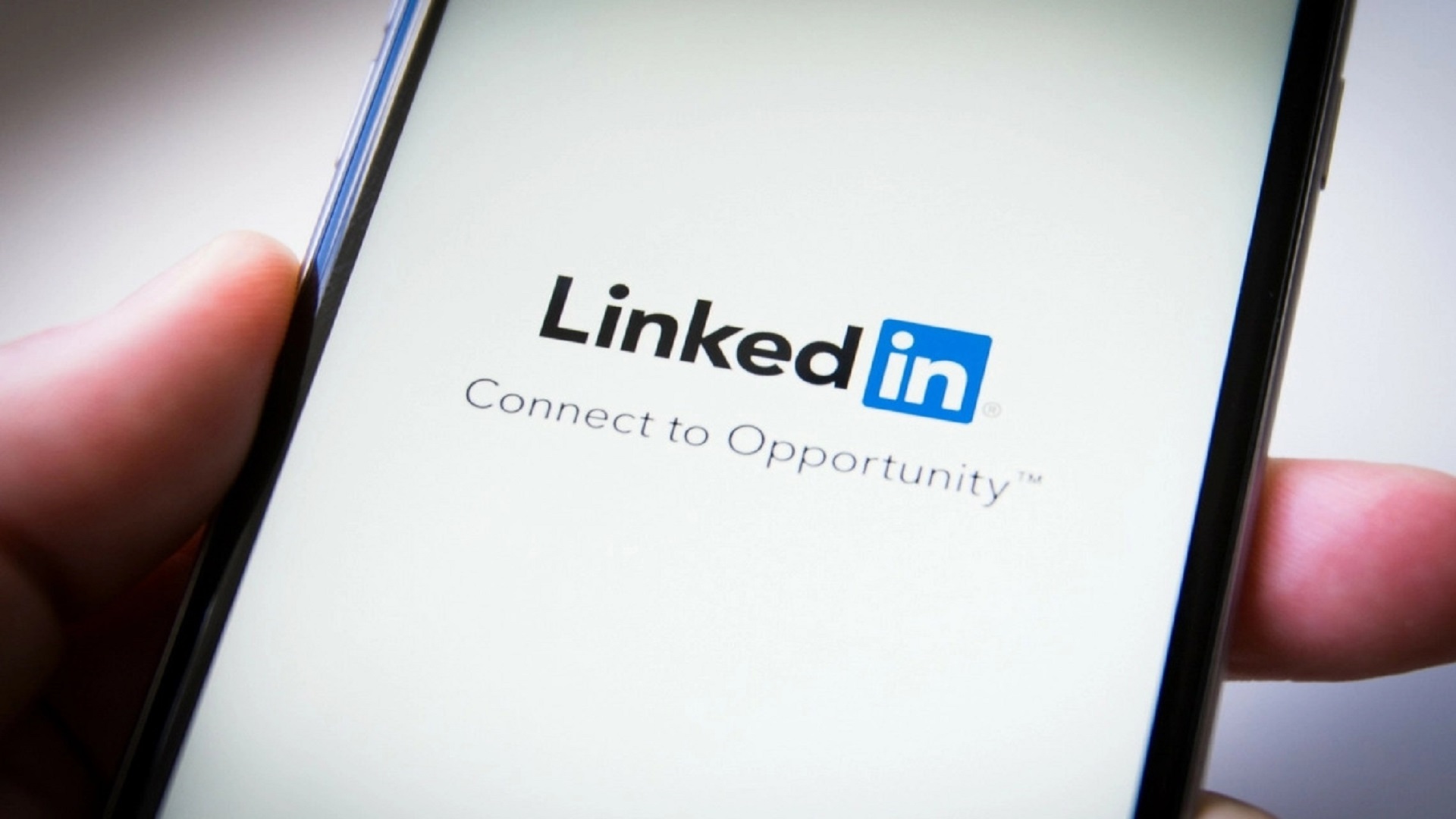 LinkedIn é questionado por excluir vaga