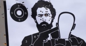 Lula vira alvo em clube de tiro