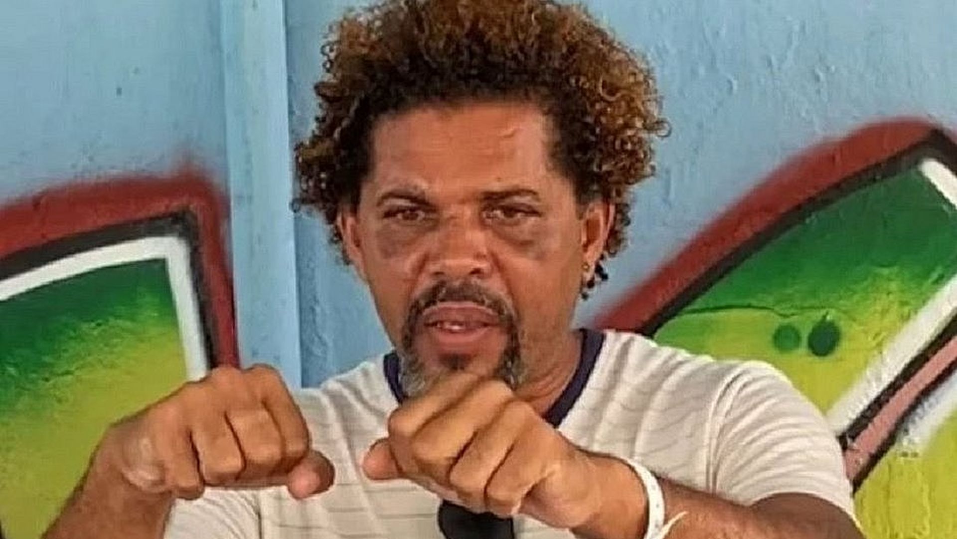O morador de rua Givaldo Alves; ele apanhou do personal trainer
