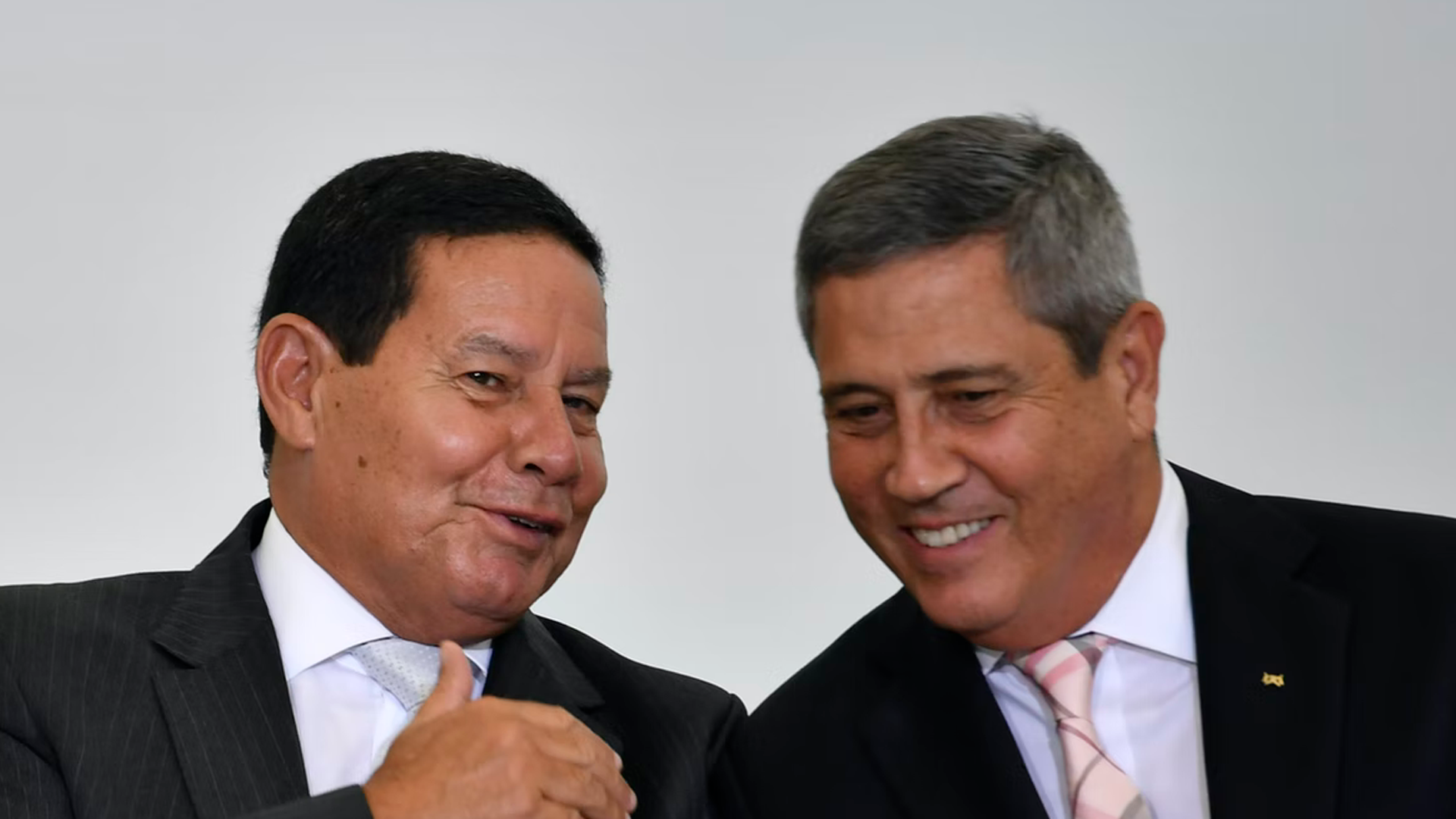 Vice-presidente Hamilton Mourão e ministro Braga Netto