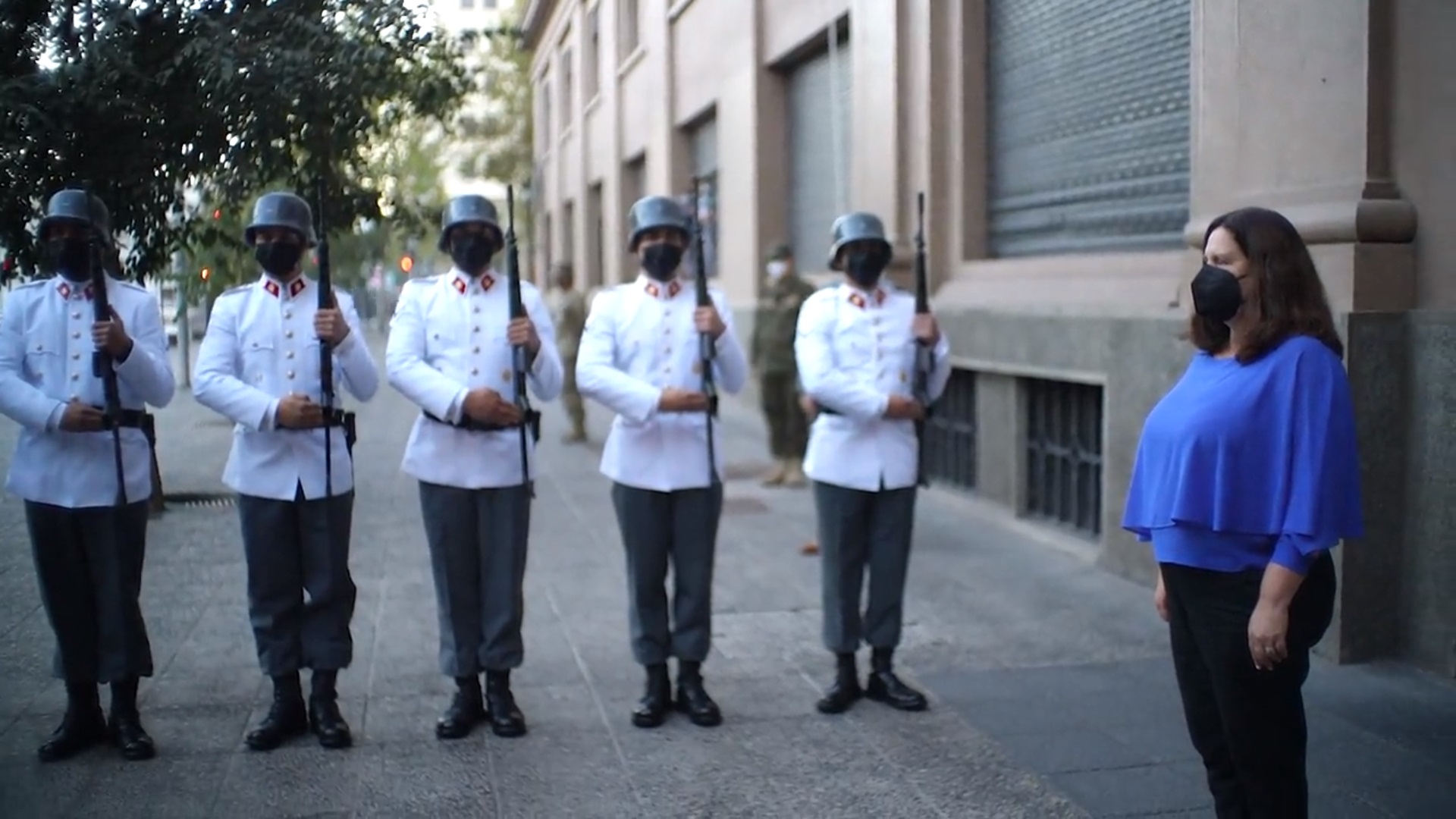 Maya Fernández Allende é homenageada por militares no Chile