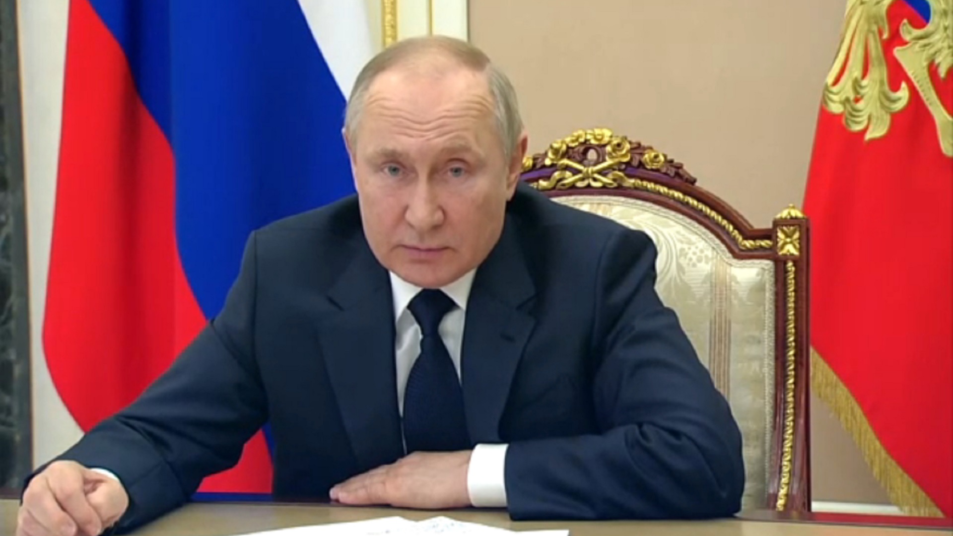 Putin critica cancelamento da cultura russa