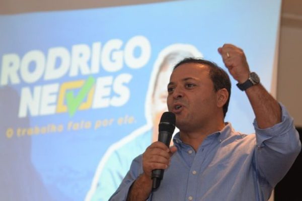Rodrigo Neves é a surpresa da eleição no Rio