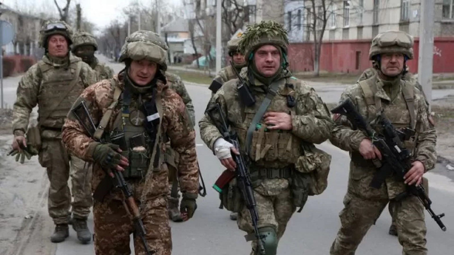 Forças ucranianas em região pró-russa