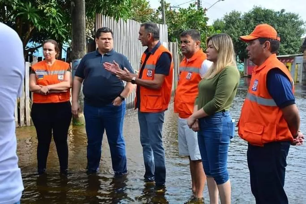 Goés e Alcolumbre em ação antes do pouso forçado