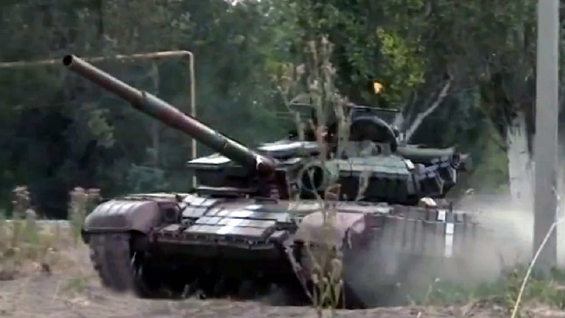 Tanque ucraniano em Donbass Ucrânia