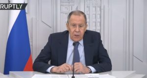 Lavrov diz que "políticos ocidentais pensam em guerra nuclear, não os russos"