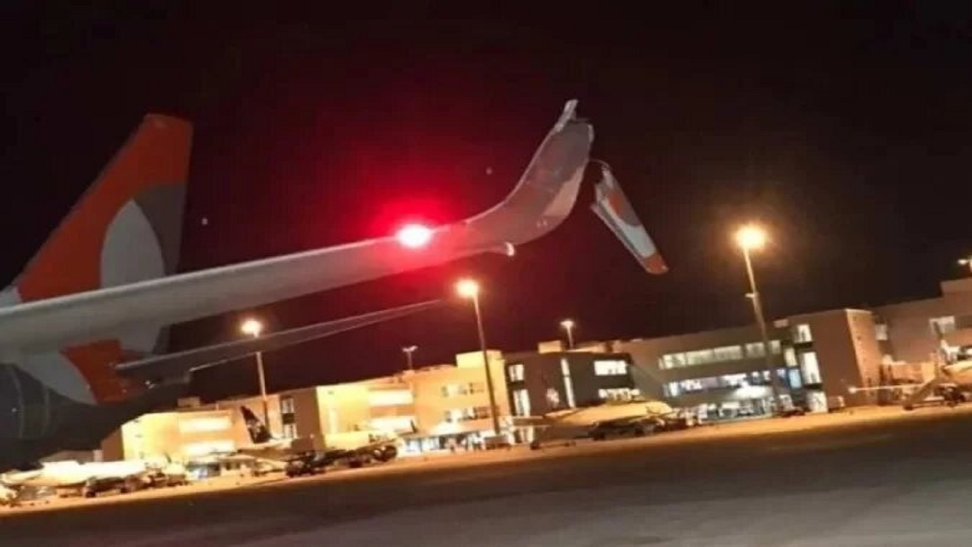 Aviões da Azul e Gol colidem