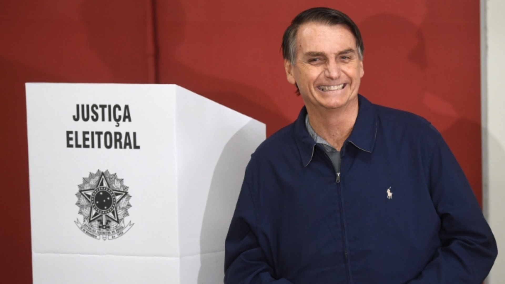 Bolsonaro e urna eletrônica