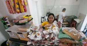 Aliementos conhecidos como "fifos" se popularizam em Fortaleza