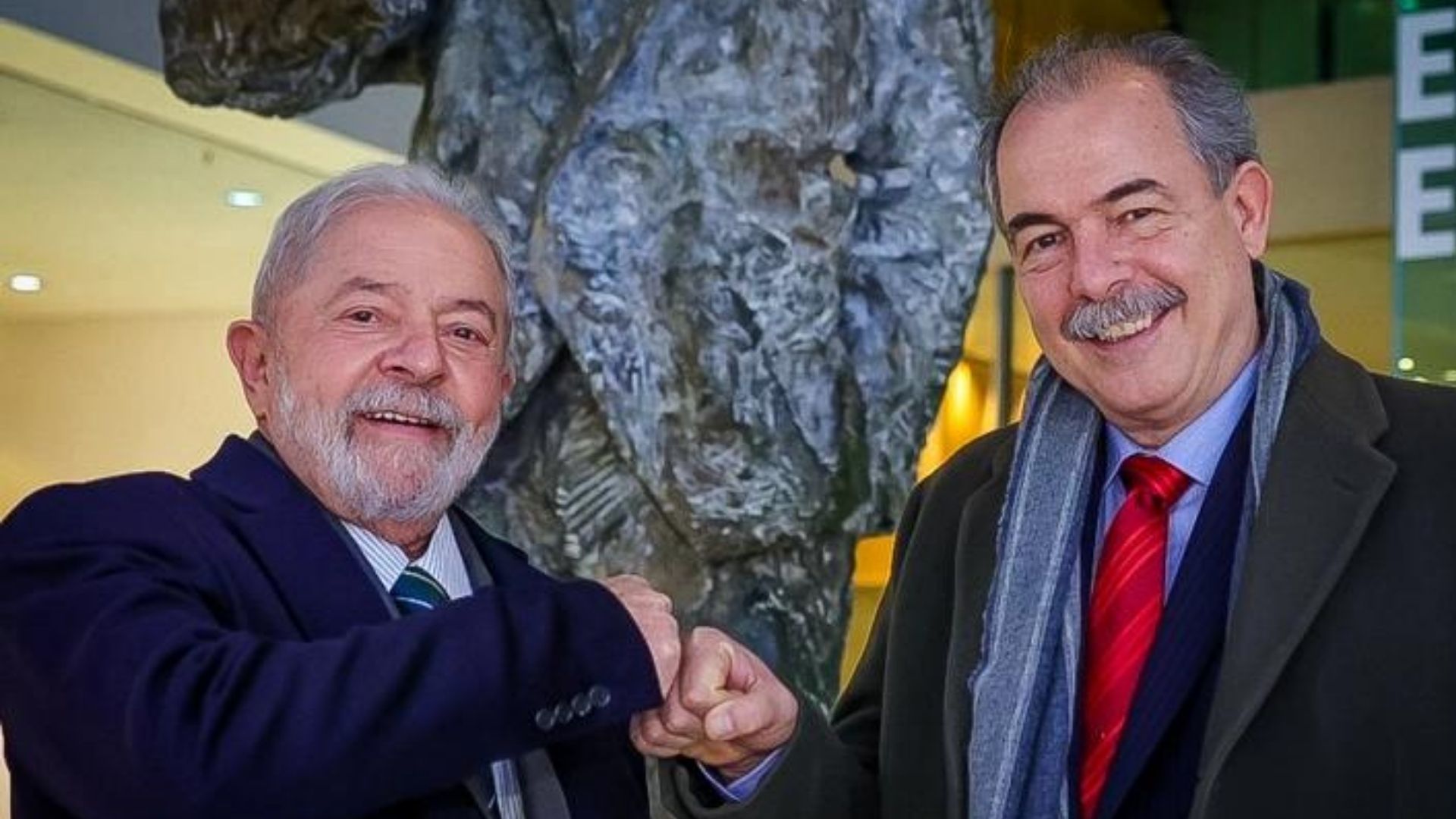 Aloiso defende governo governo de Lula em evento
