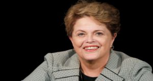 Dilma Rousseff participa do podcast do cantor Mano Brown