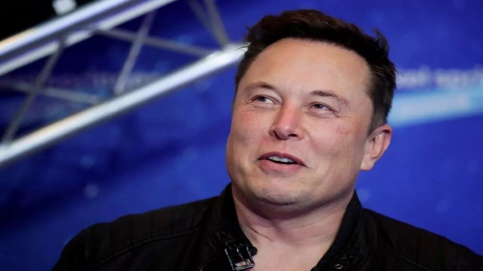 Elon Musk: “Por ‘liberdade de expressão’