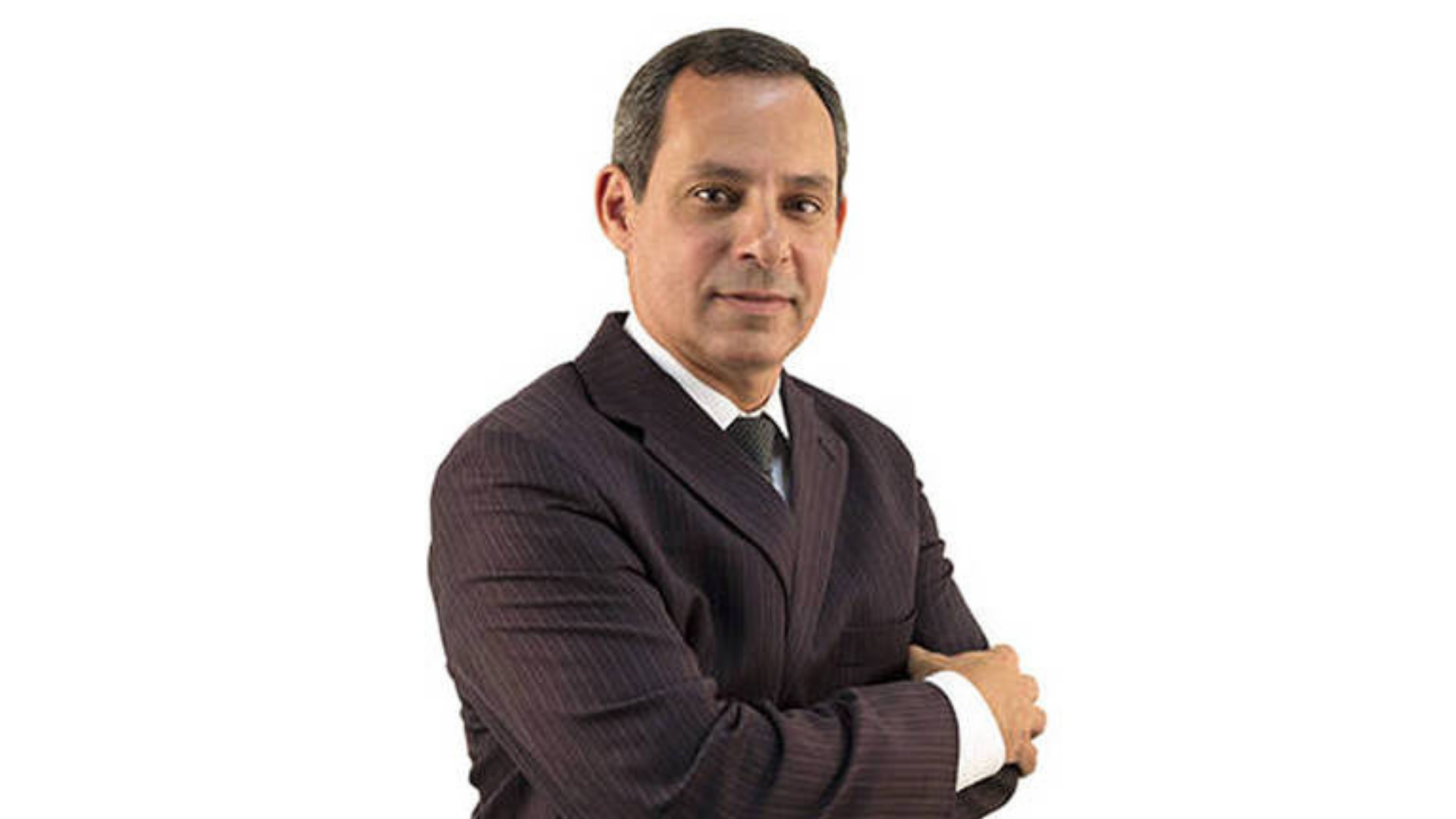 Josué Mauro Coelho: saiba quem é o novo indicado para comandar a Petrobras. Foto do novo indicado Josué Coelho, com pele negra, terno azul e cabelo grisalho.