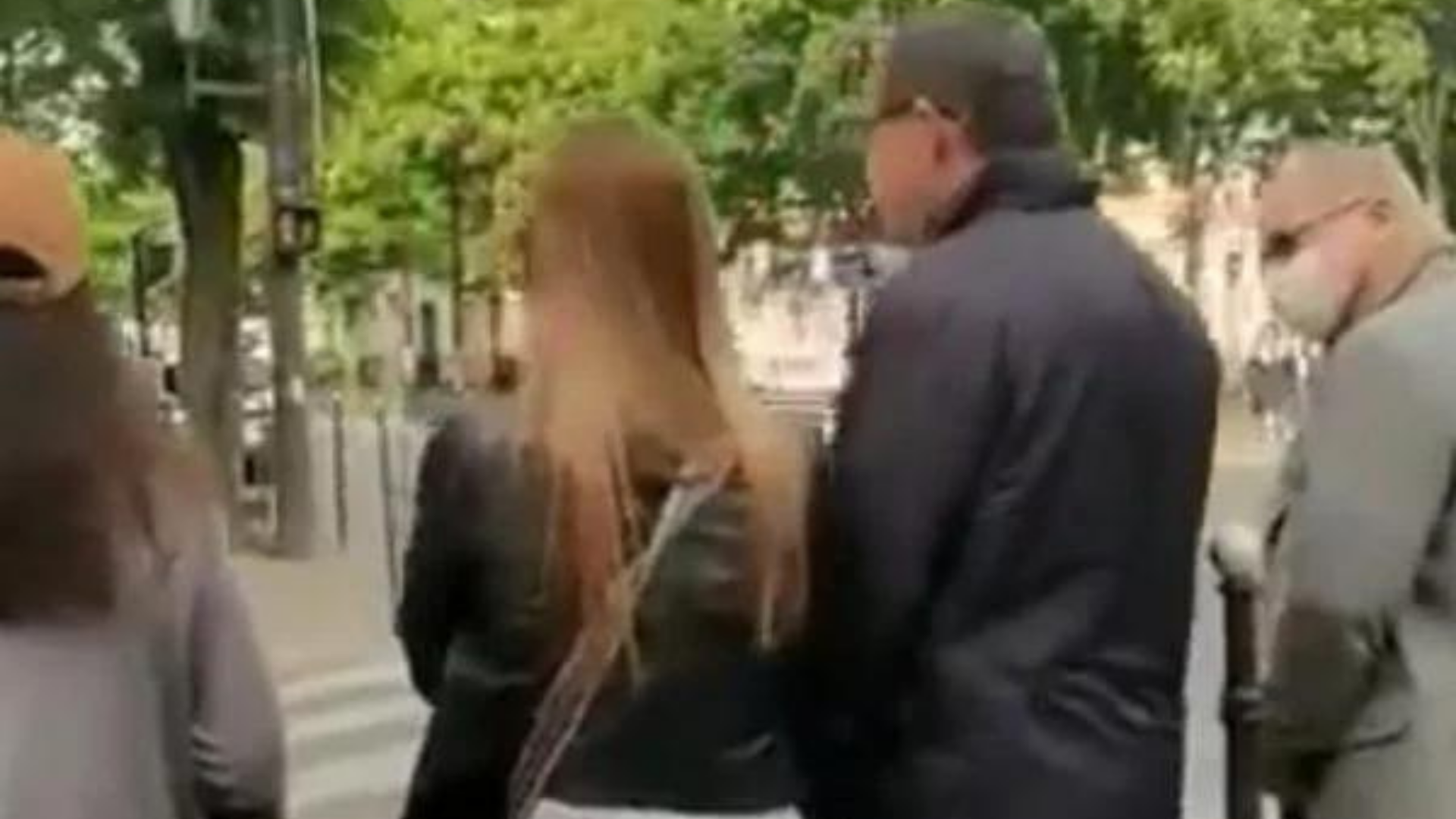 Foto de Augusto Aras com a família em Paris, na França.
