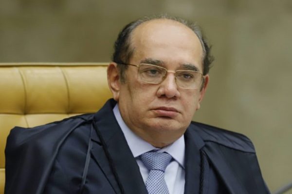 Gilmar Mendes lamenta atentado contra jornalista