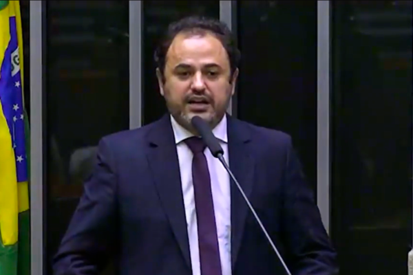 Deputado Glauber Braga