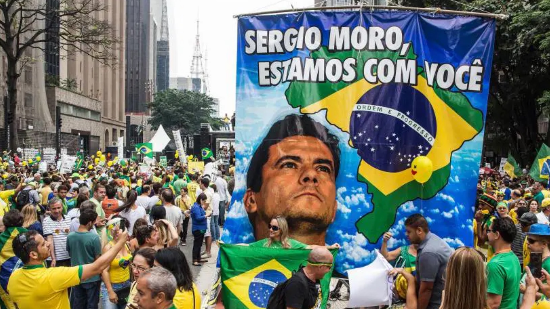 Bolsonaristas apoiando Sergio Moro 