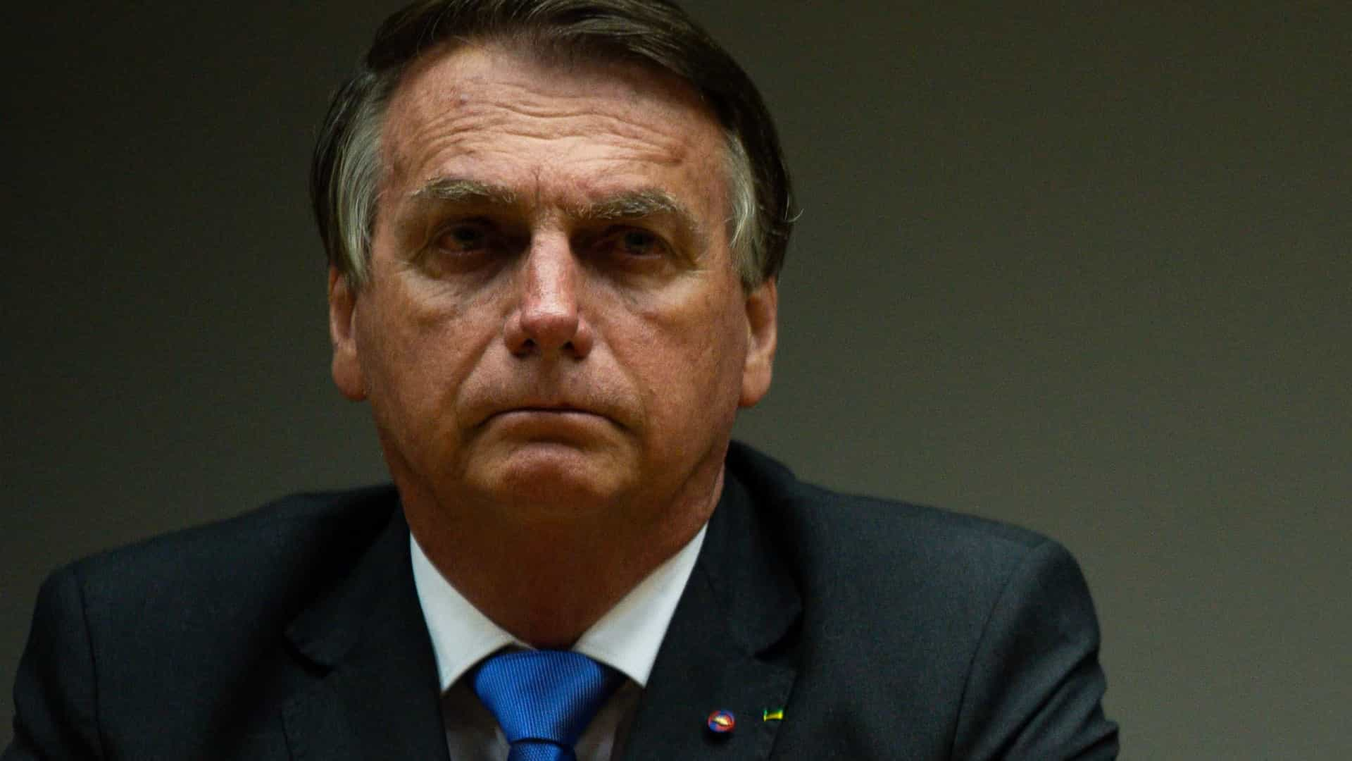 bolsonaro nega corrução mas já são investigados ao menos asos