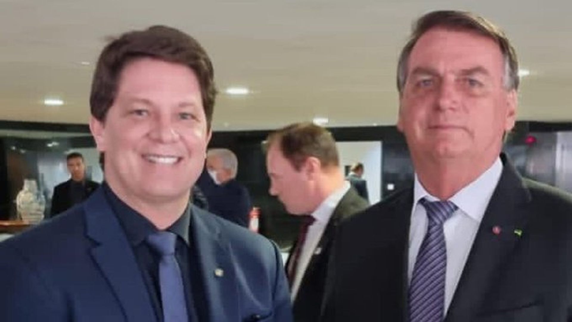 Mario Frias e Bolsonaro