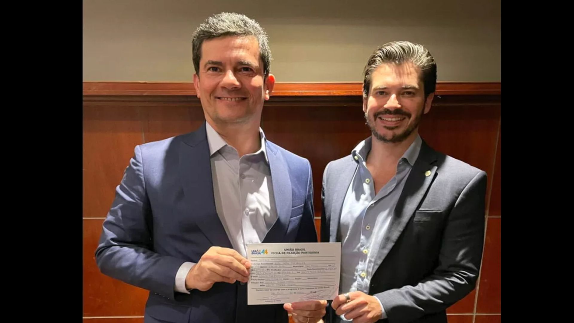 Moro assina filiação ao União Brasil