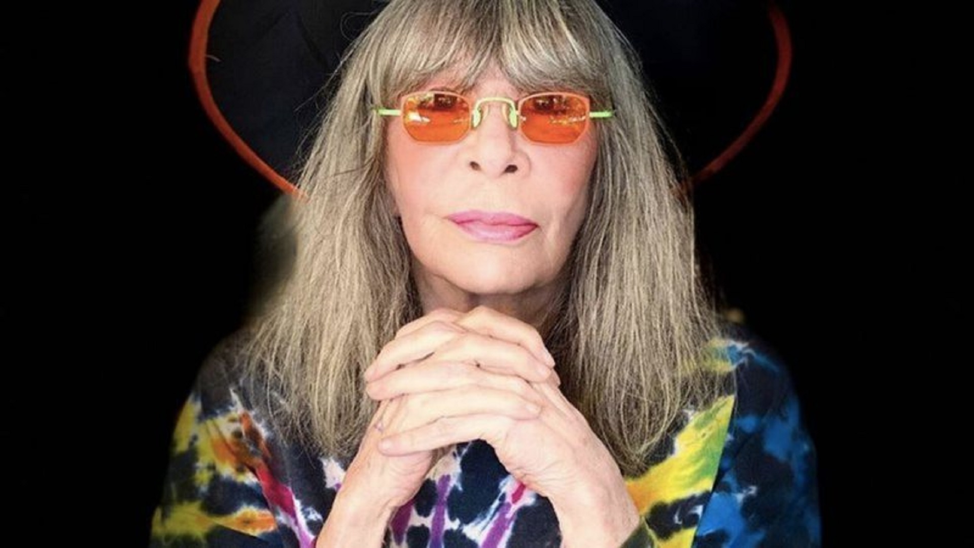 Rita Lee chama câncer no pulmão de "Jair"
