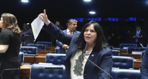 Senadora ganhou emenda de R$ 2,9 milhões