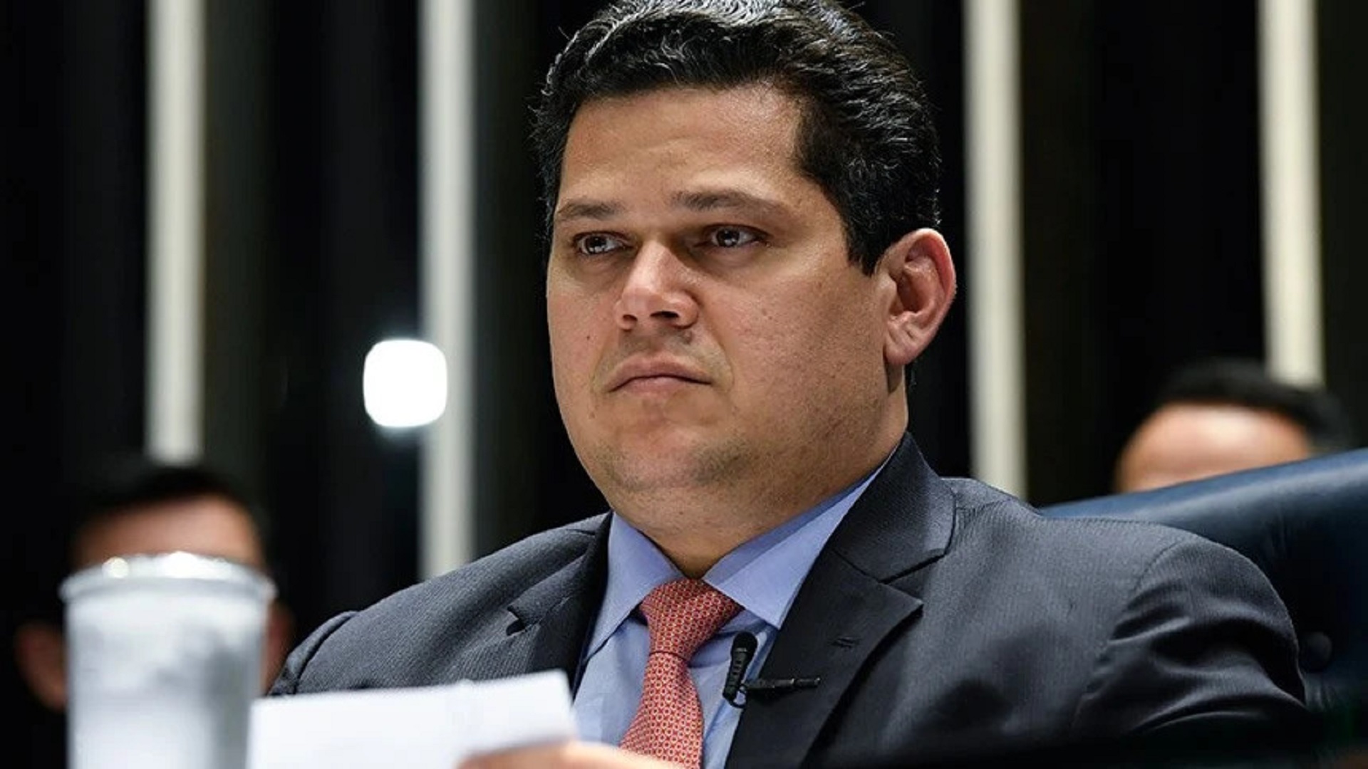 Alcolumbre é internado