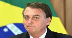 Bolsonaro se aproxima do PSDB e União Brasil