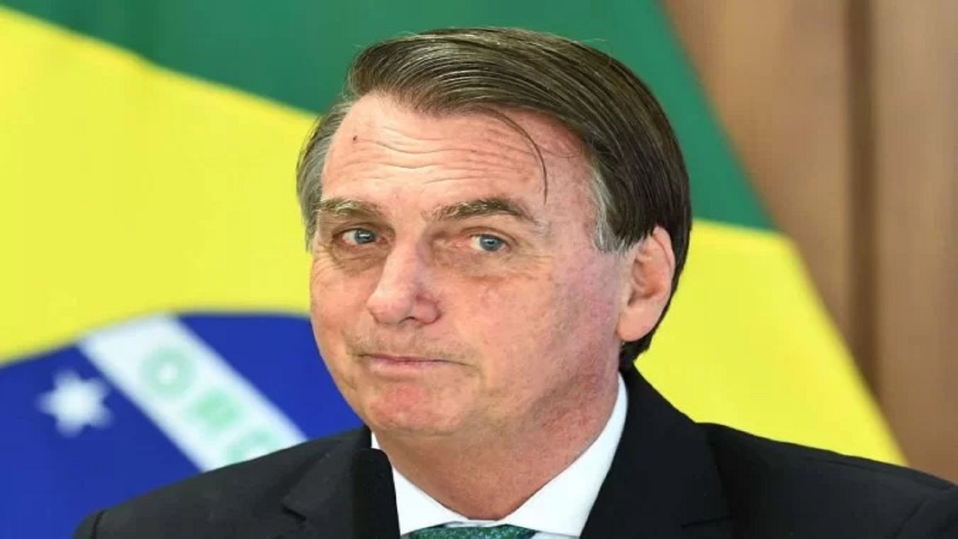 Bolsonaro se aproxima do PSDB e União Brasil