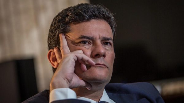 Moro sentado