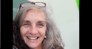 Professora conta detalhes dos ataques que sofreu após debater gênero em sala de aula